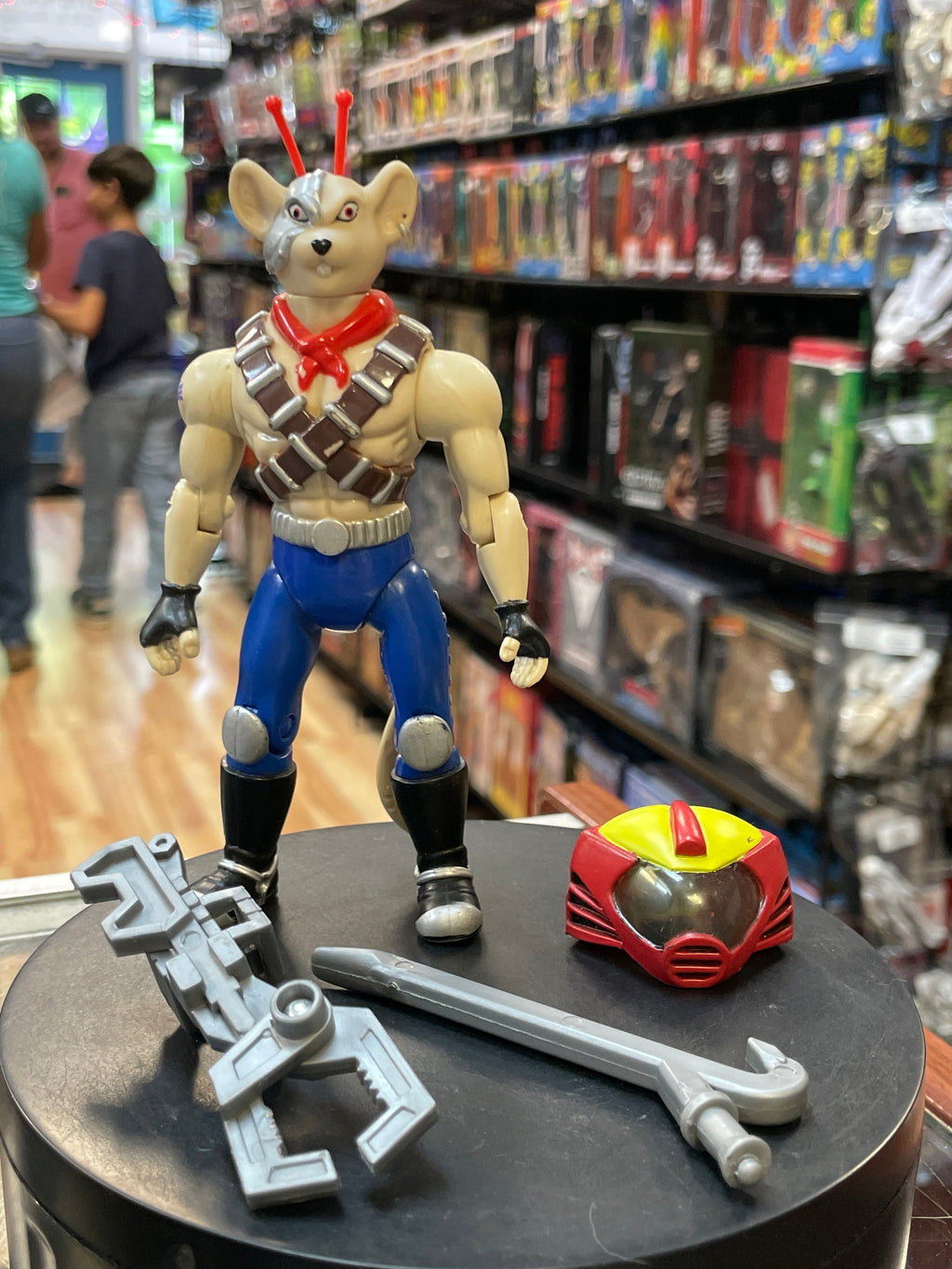 Vinnie (Vintage Biker Mice, Galoob) **INCOMPLETE** product image 1, provided for visual reference and product detail review