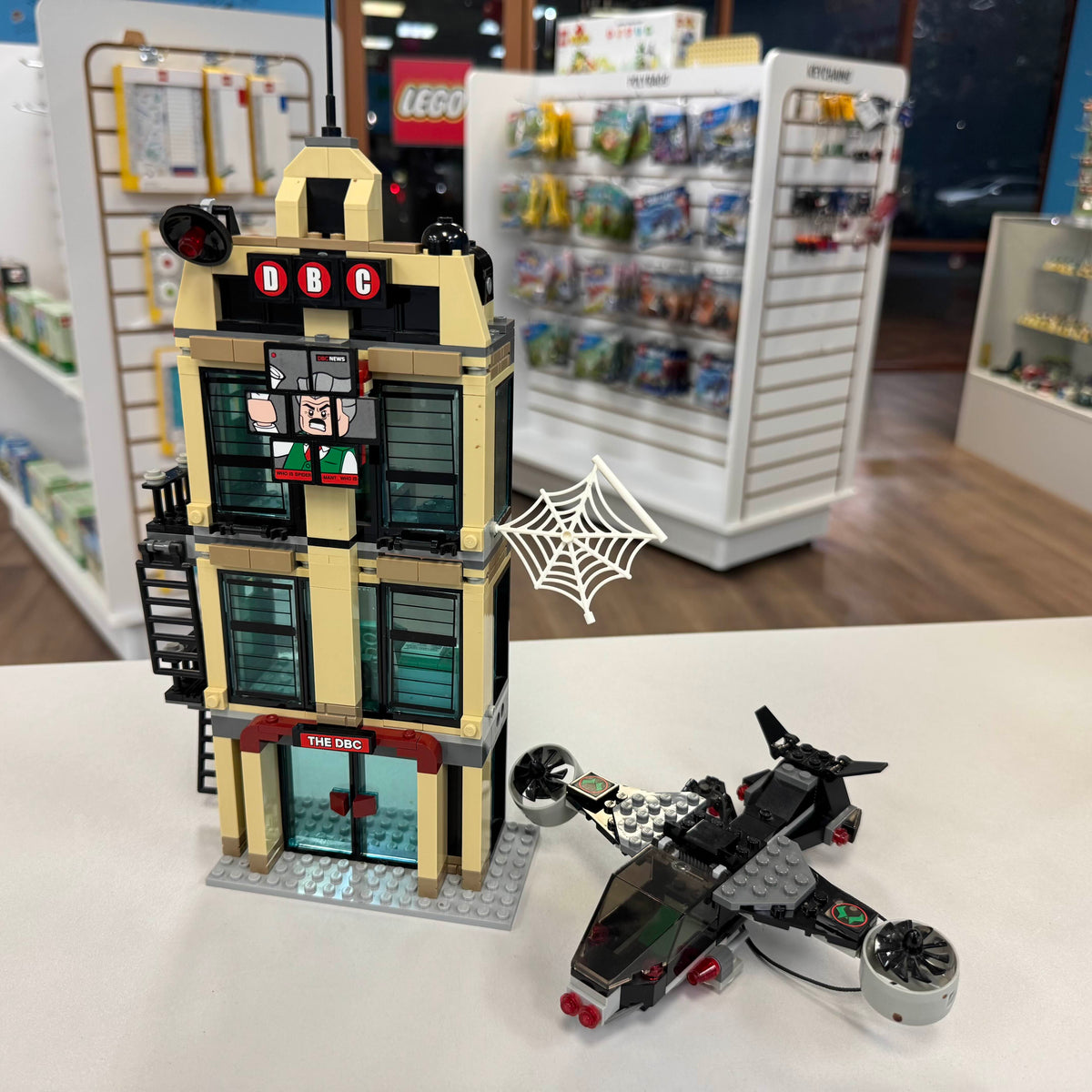 76005 Spider-Man: Daily Bugle Showdown (Retired) (Previously Owned) product image 1, provided for visual reference and
