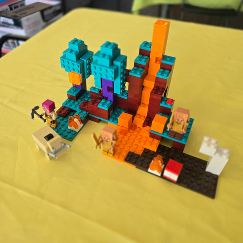 21168 LEGO Minecraft: The Warped Forest (Retired) (Certified Complete) product image 1, provided for visual reference and
