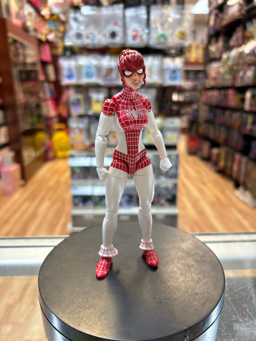 Spinneret (Marvel Legends, Hasbro)**COMPLETE** product image 4, provided for visual reference and product detail review