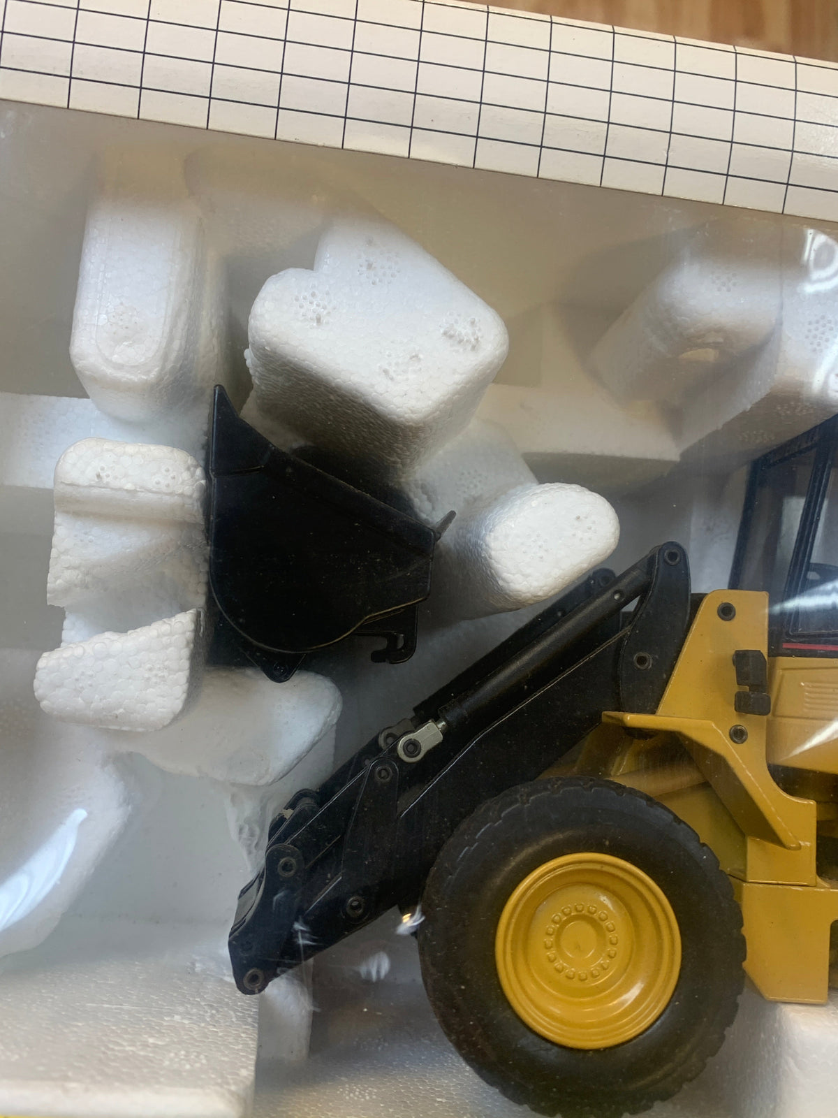 Caterpillar Compact CAT IT18F Front Loader 1/25 ( Vintage JOAL, CAT) product image 7, provided for visual reference and