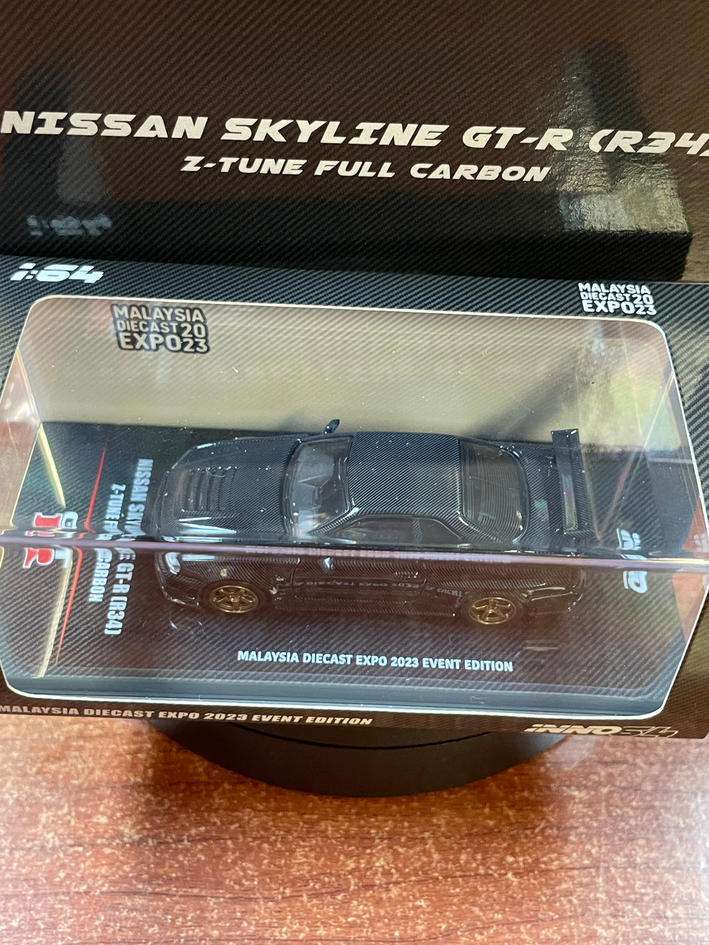 Nissan Skyline GT-R R34 Full Carbon Black (Inno64, Diecast ) **EXCLUSIVE** (Copy) product image 3, provided for visual