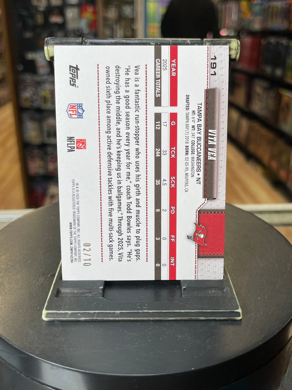 Vita Vea-Black Holo Foil 02/10- (Topps, NFL Flagship 2026) product image 6, provided for visual reference and product detail