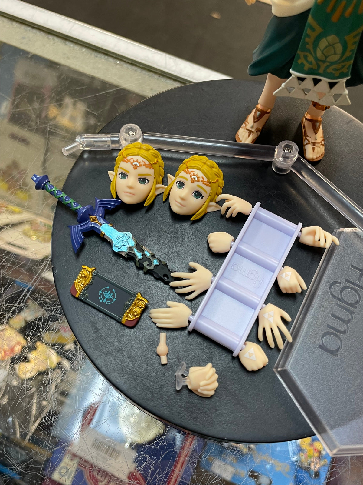 Zelda Tears Of The Kingdom Ver. #637 (The Legend Of Zelda, Figma Goodsmile Company) COMPLETE product image 5, provided for