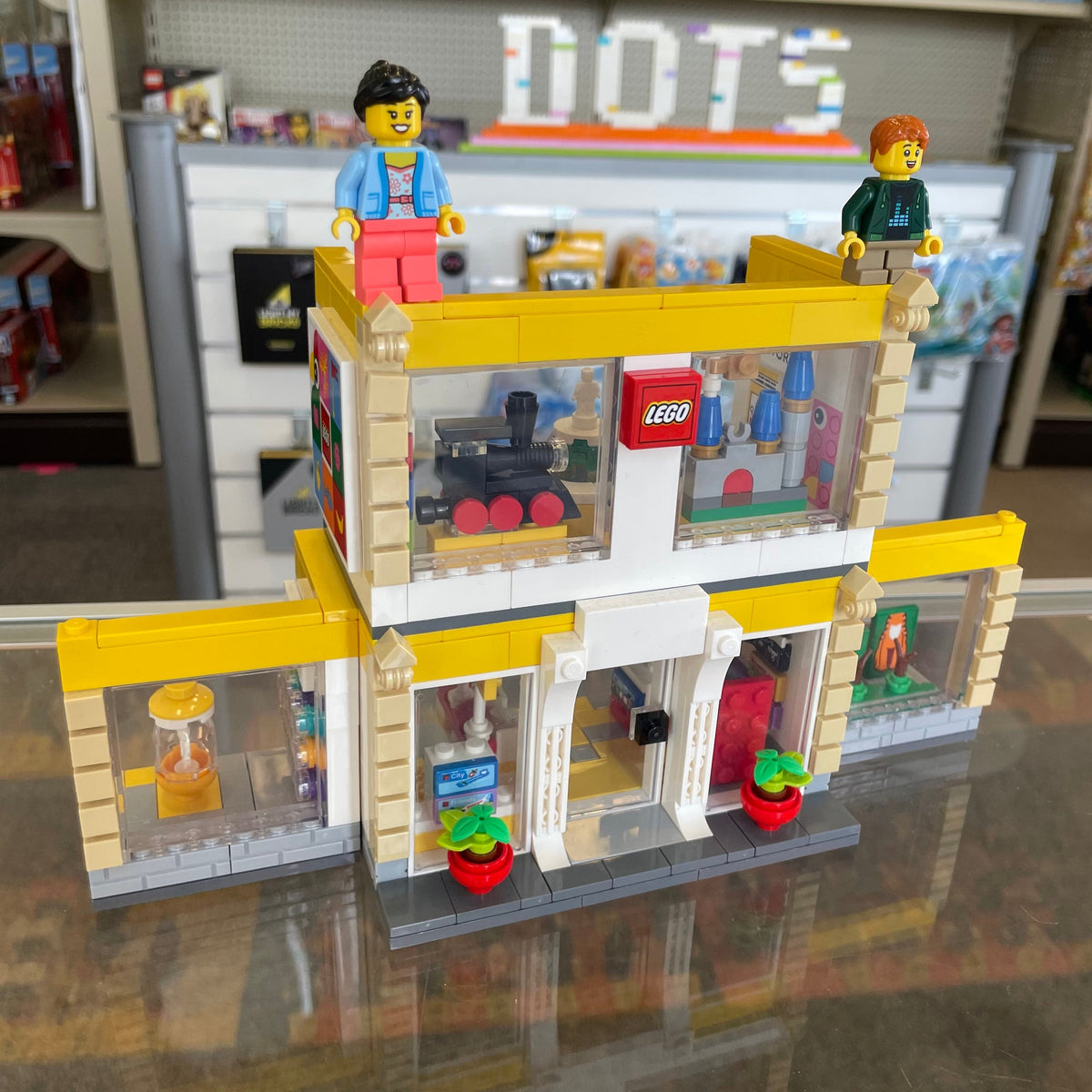 40574 LEGO Brand Store (Retired) (Previously Owned) product image 1, provided for visual reference and product detail review