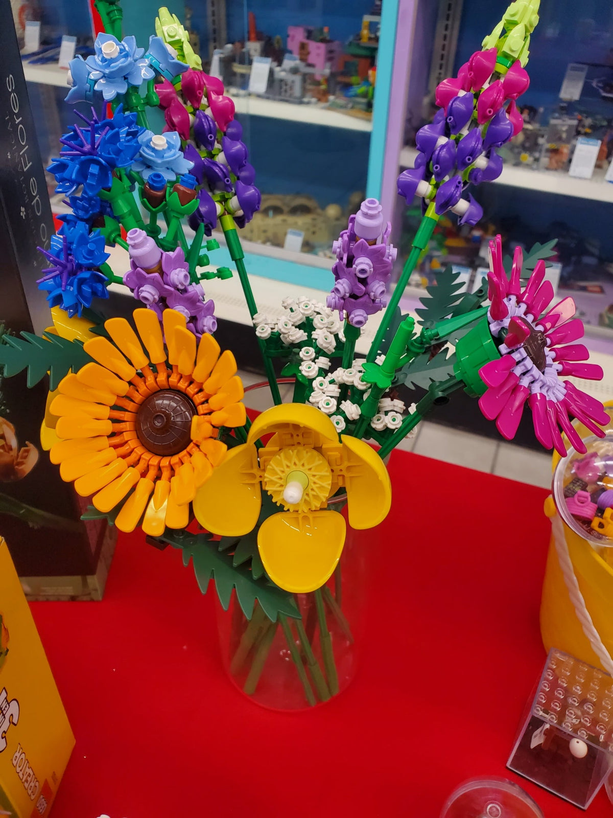 10313 Wildflower Bouquet (Previously Owned) product image 1, provided for visual reference and product detail review