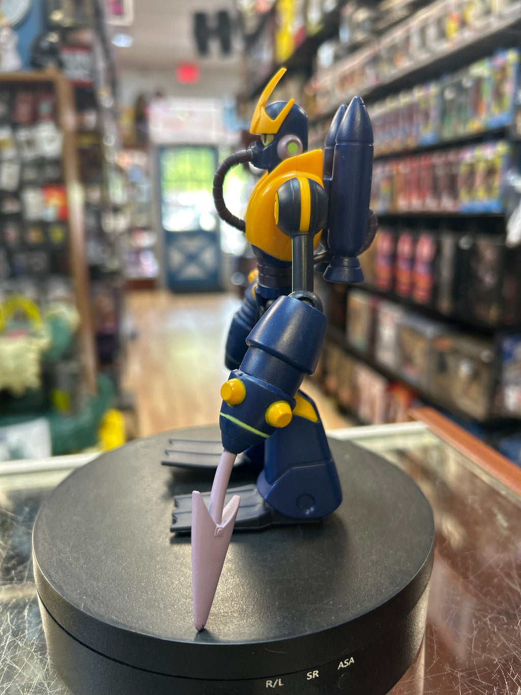 Full Charged Wave Man (Jakks Pacific, Mega Man) product image 5, provided for visual reference and product detail review