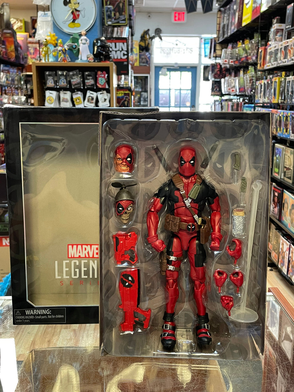 Red Suit Deadpool -Deluxe- (Marvel Legends, Hasbro) **Complete** product image 1, provided for visual reference and product