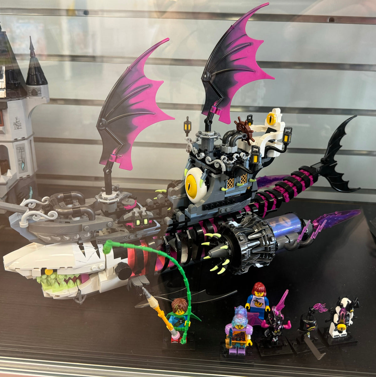 71469 Nightmare Shark Ship (Previously Owned) (Retired) product image 1, provided for visual reference and product detail