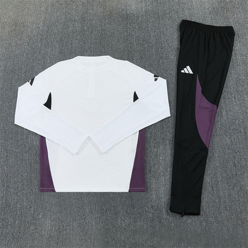 Manchester United Training Tracksuits 2025/26 Football Kit product image 3