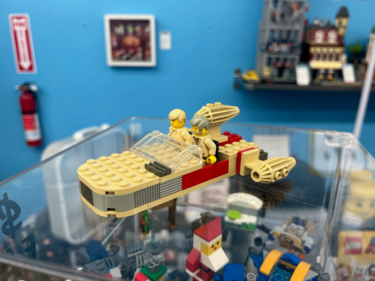 7110 LEGO Star Wars: Landspeeder (Retired) (Previously Owned) product image 1, provided for visual reference and product