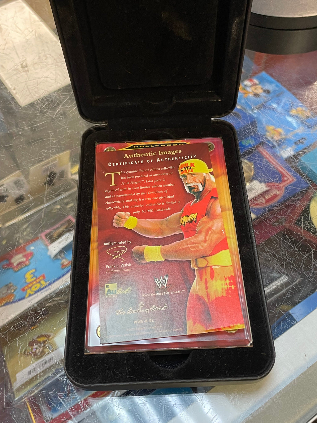 Hollywood Hulk Hogan 117/10,000 Gold Card (Vintage WWF, Danbury Mint) product image 9, provided for visual reference and