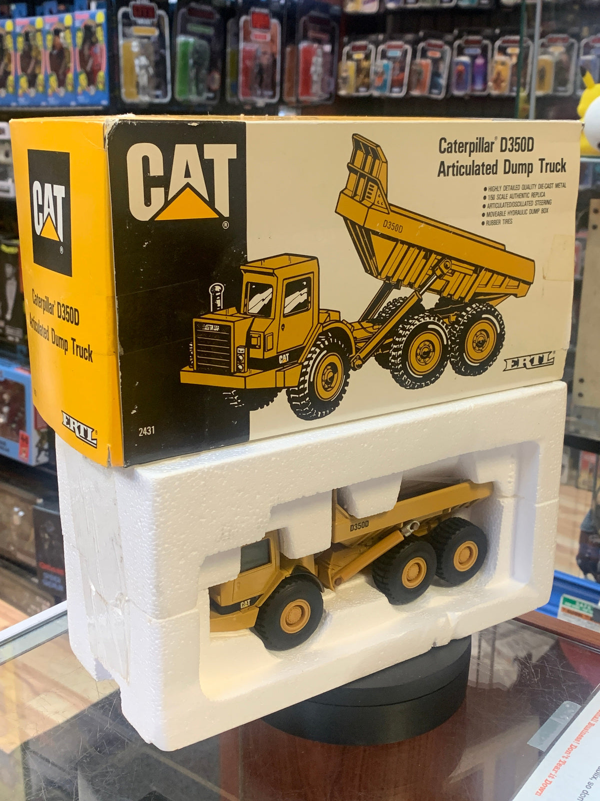 Caterpillar D350D Articulated Dump Truck 1/50 Scale ( Vintage ERTL, CAT) product image 8, provided for visual reference and