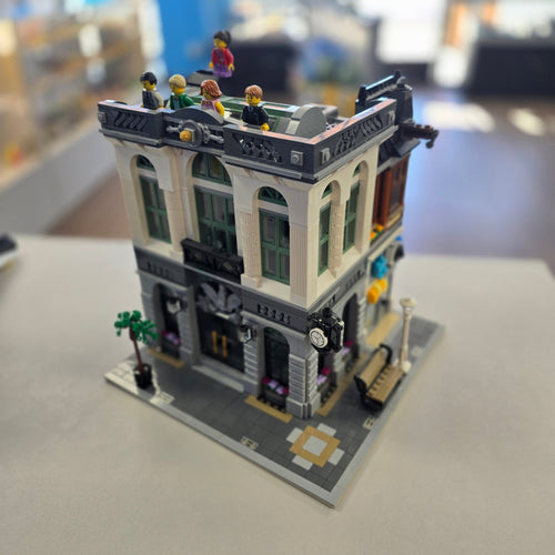 10251 LEGO Modular Brick Bank (Retired) (Previously Owned) product image 1, provided for visual reference and product detail