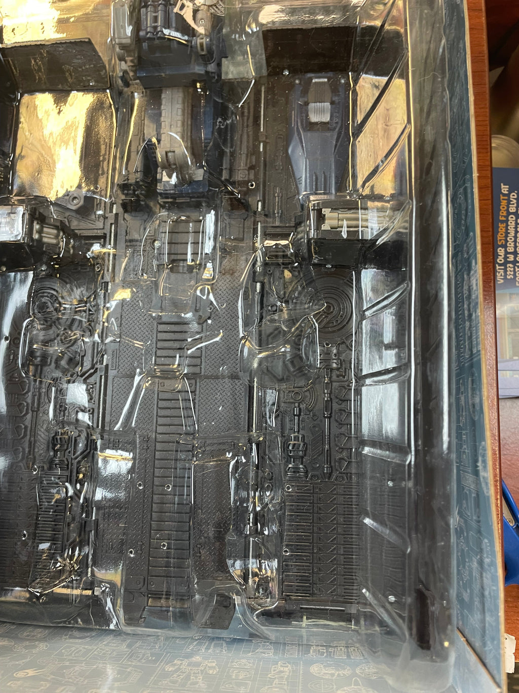Shattered Glass Optimus Prime (Transformers Generations, Hasbro) **COMPLETE** product image 21, provided for visual