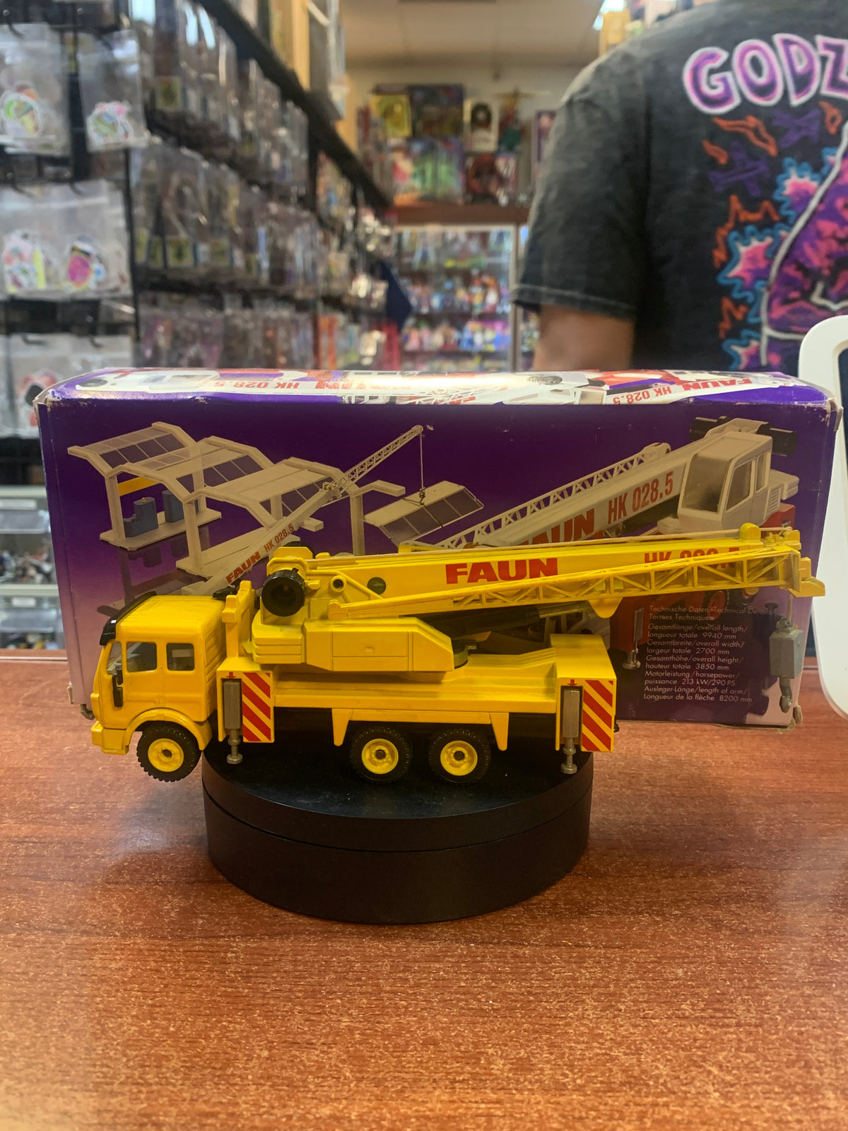 Caterpillar Mercedes SK Faun Telescopic Crane 1/55 Scale ( Vintage SIKO, CAT) product image 1, provided for visual reference