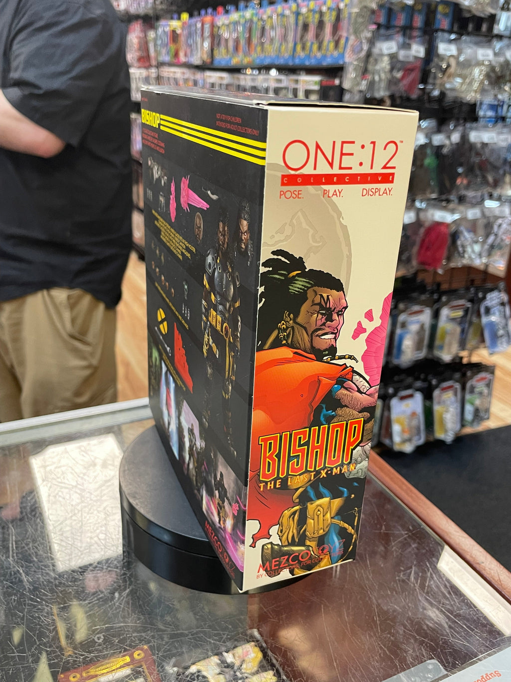 Bishop The Last X-Man One:12 (Marvel, X-Men, Mezco) NEW/OPEN BOX product image 11, provided for visual reference and product