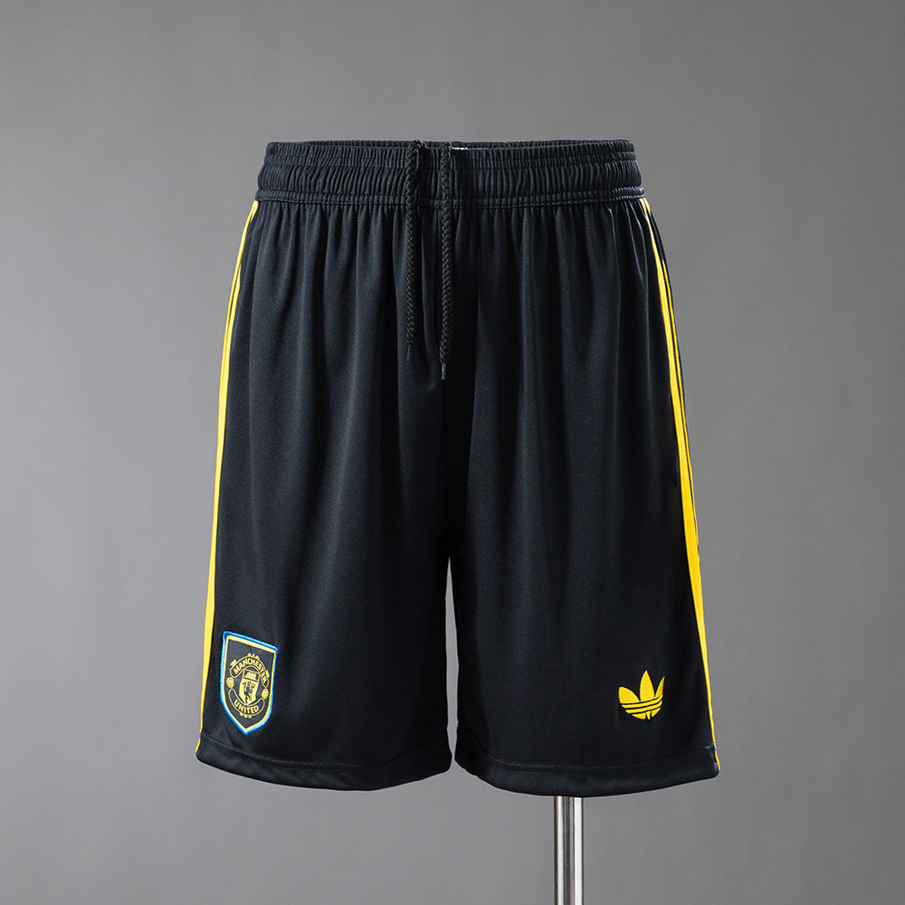 Manchester United Third Shorts 25/26 Black Football Kit product image 1