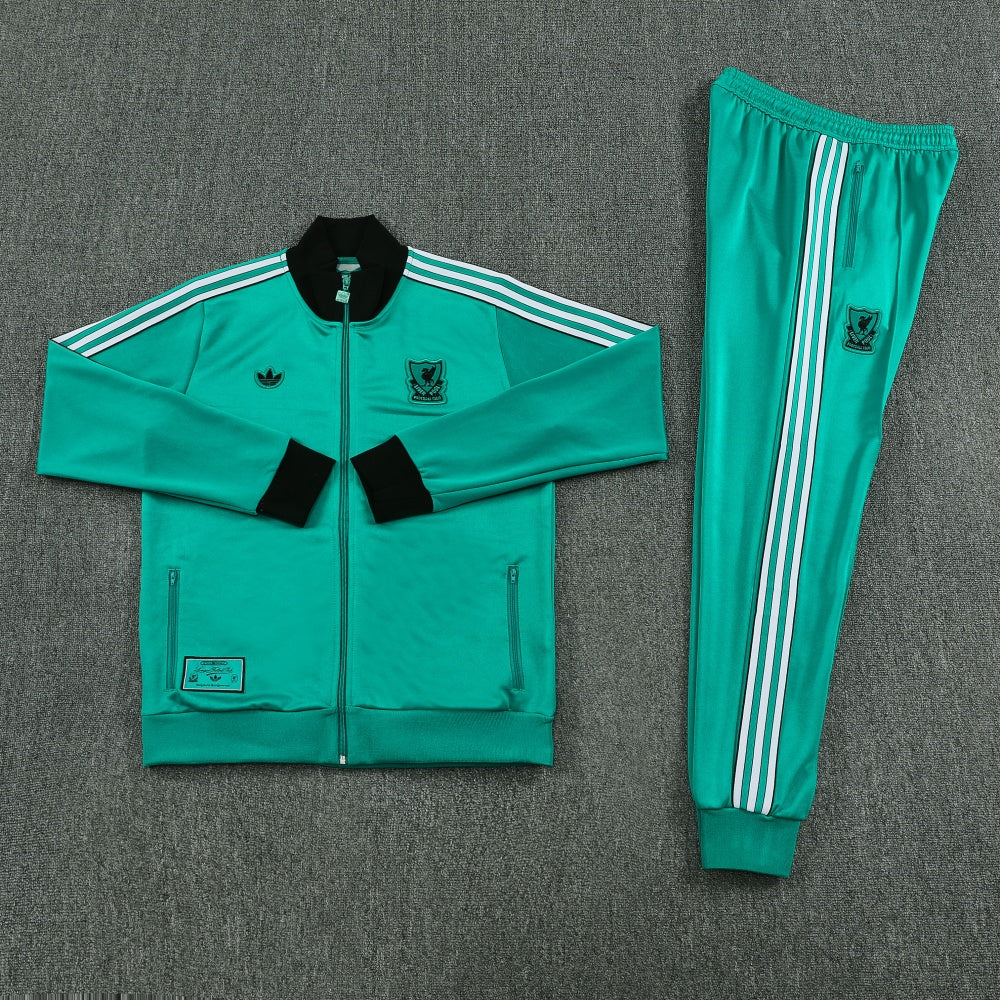 Liverpool Jackets Training Tracksuits 25/26 Football Kit product image 2