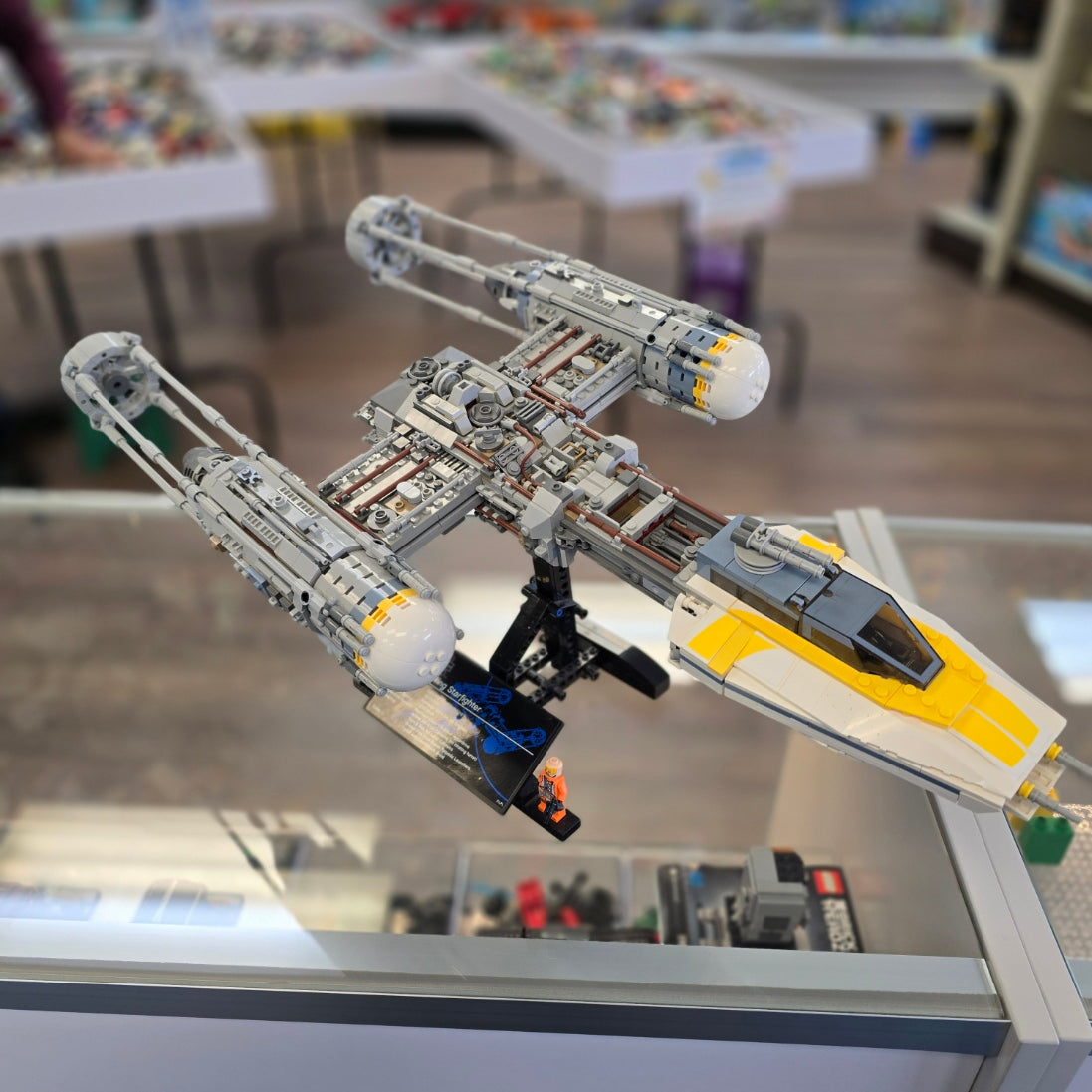 75181 Y-Wing Starfighter - UCS {2nd edition} (Retired) (Previously Owned) product image 1, provided for visual reference and