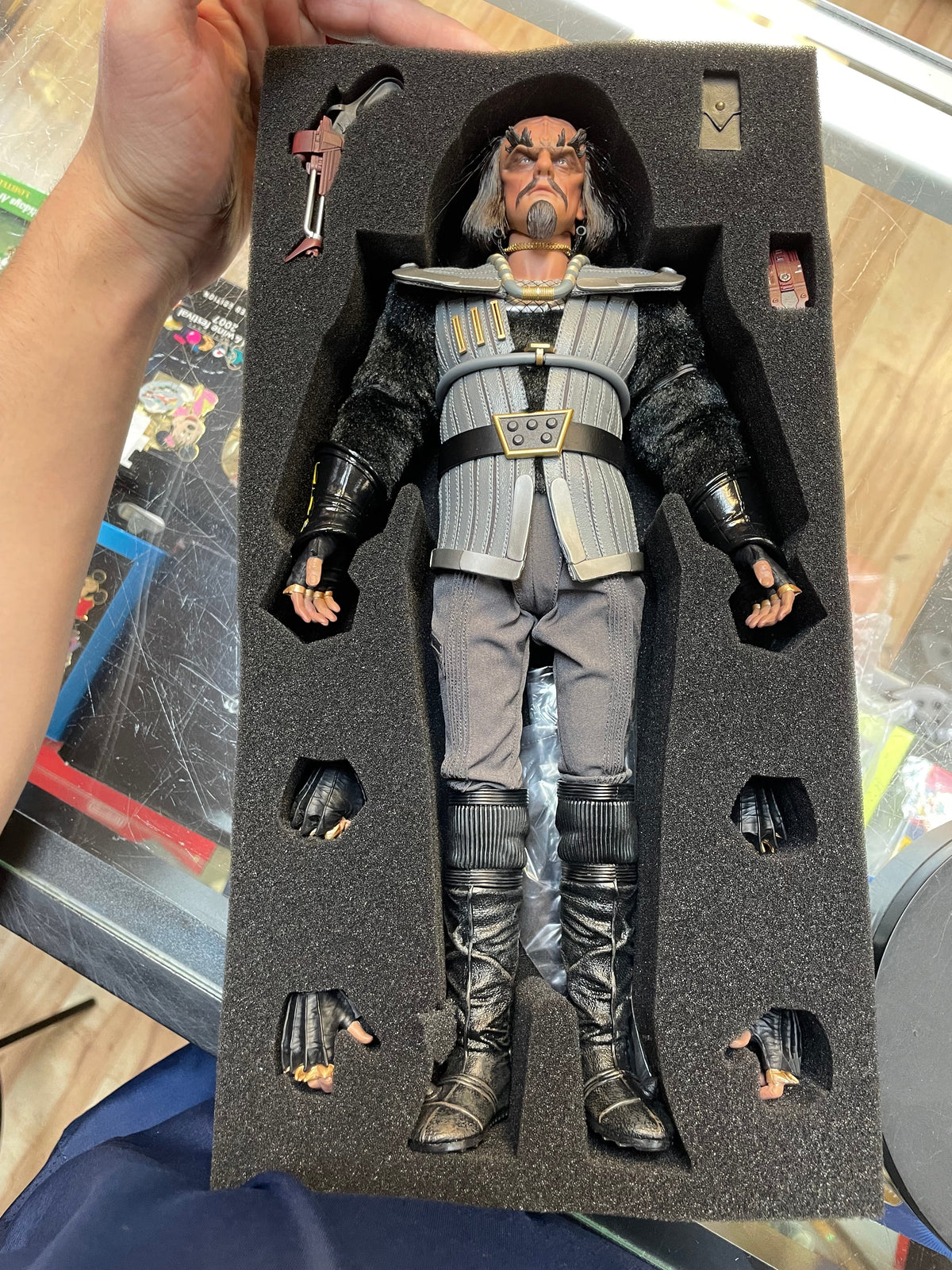 Commander kruge 1/6 Scale (Star Trek 3 The Search For Spock, EXO-6) OPEN BOX product image 14, provided for visual reference