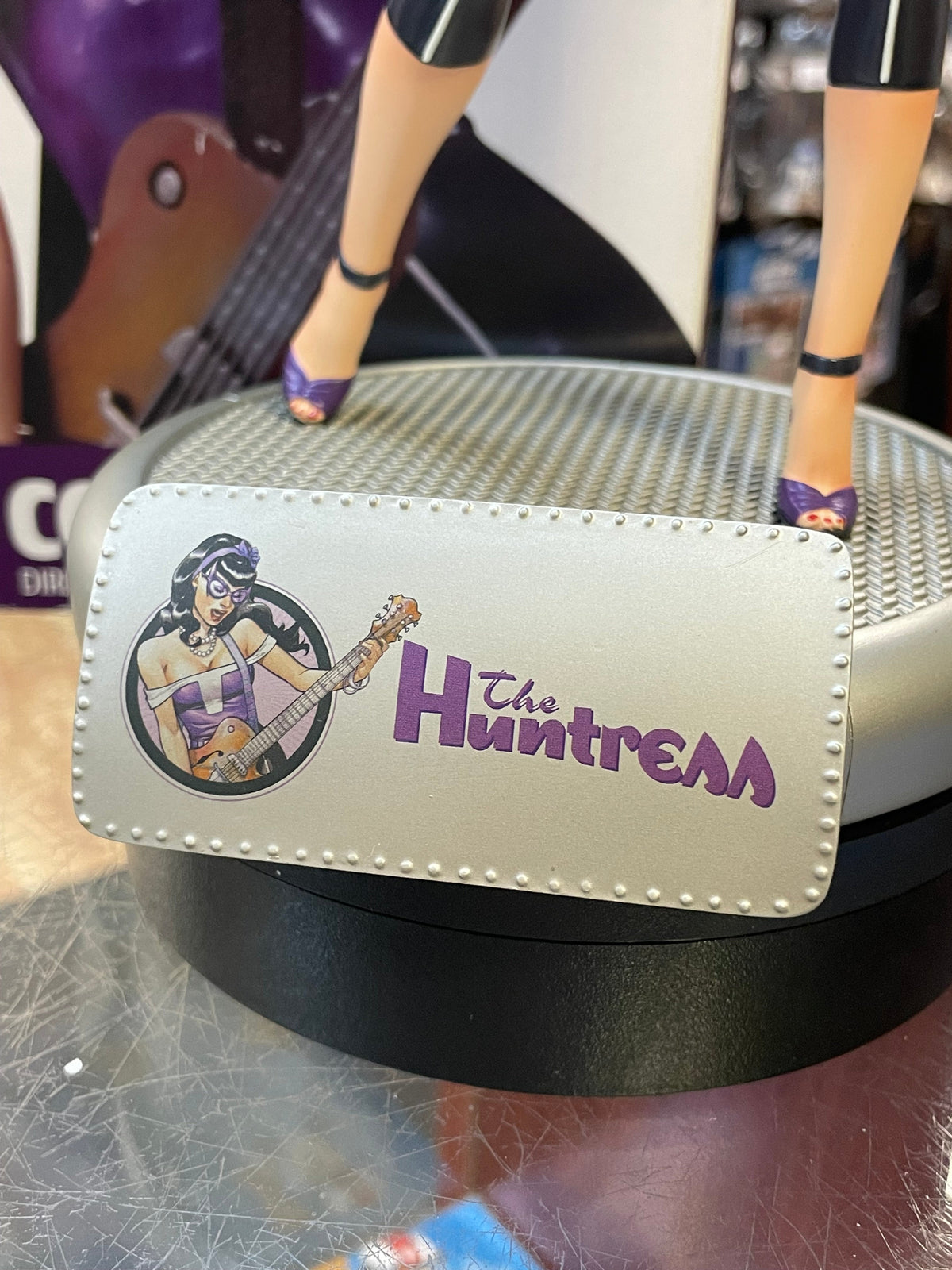 The Huntress DC Bombshells Statue (DC Collectibles, DC Direct) COMPLETE product image 4, provided for visual reference and