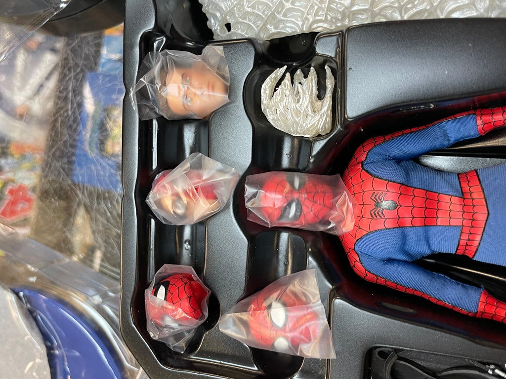 Amazing Spider-Man (Mezco One:12, Marvel) **COMPLETE** product image 18, provided for visual reference and product detail