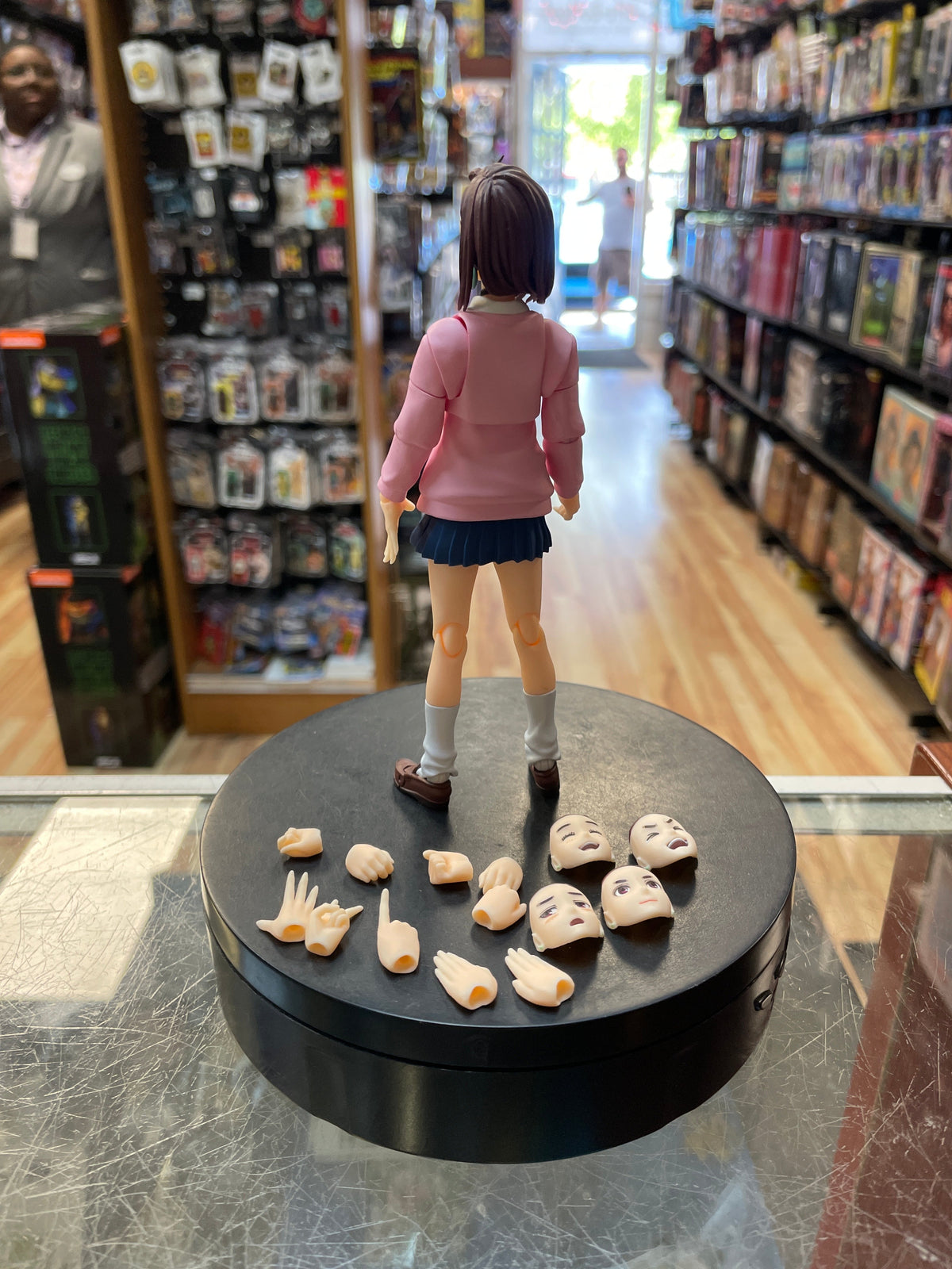 Momo Ayase(Bandai Tamashii SH Figuarts, Dandadan) COMPLETE product image 2, provided for visual reference and product detail