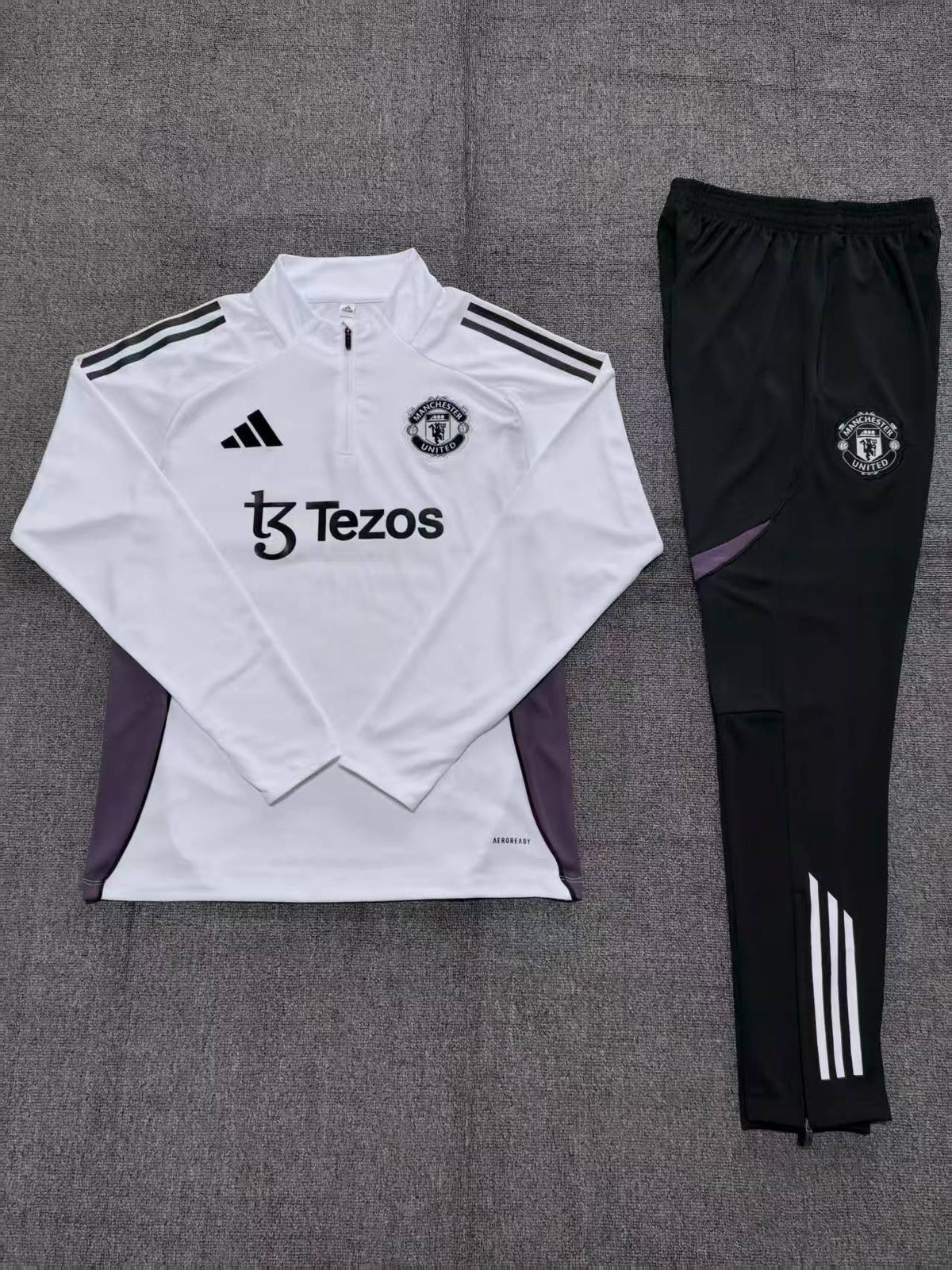 Kids Manchester United Training Tracksuits 25/26 Football product image 2