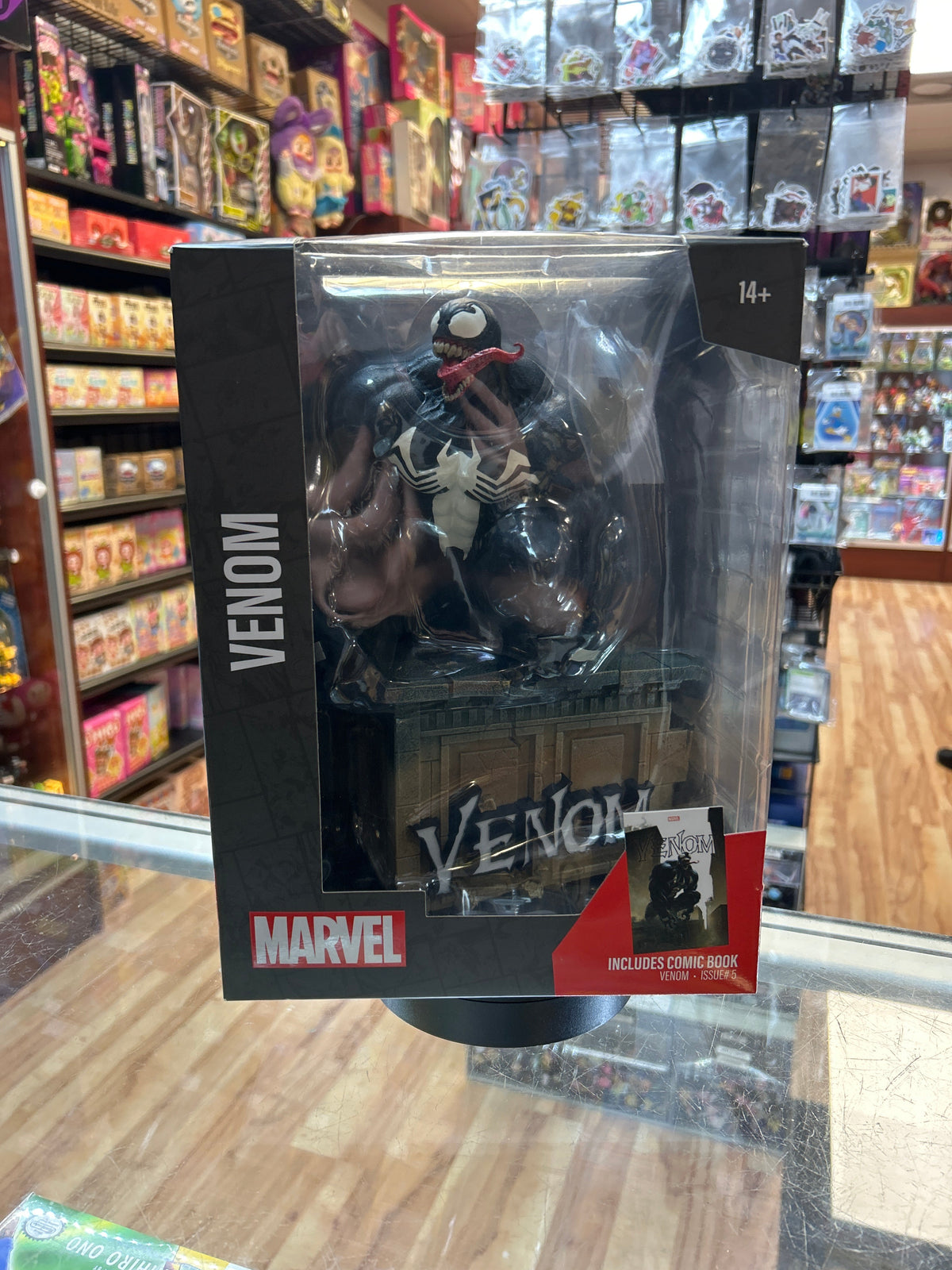 Venom PVC Statue (Mcfarlane Toys, Marvel) product image 7, provided for visual reference and product detail review