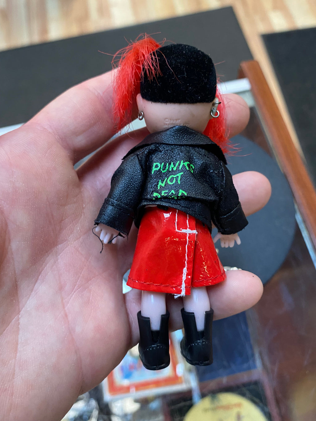 Sheena Mini Series (Vintage Living Dead Dolls LDD, Mezco) COMPLETE product image 4, provided for visual reference and
