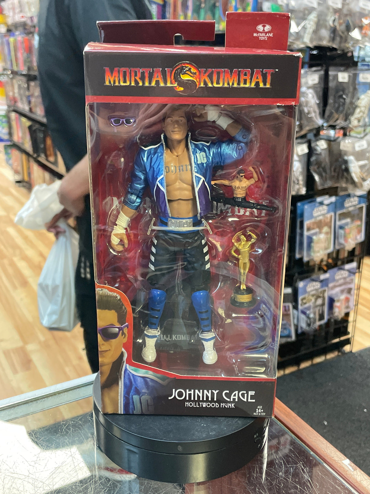 Johnny Cage (Mortal Kombat, McFarlane Toys) **SEALED** product image 1, provided for visual reference and product detail