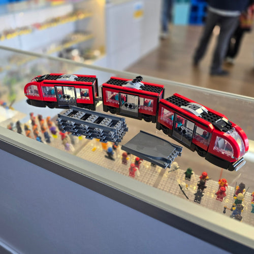 60423 Downtown Streetcar and Station (Previously Owned) product image 1, provided for visual reference and product detail