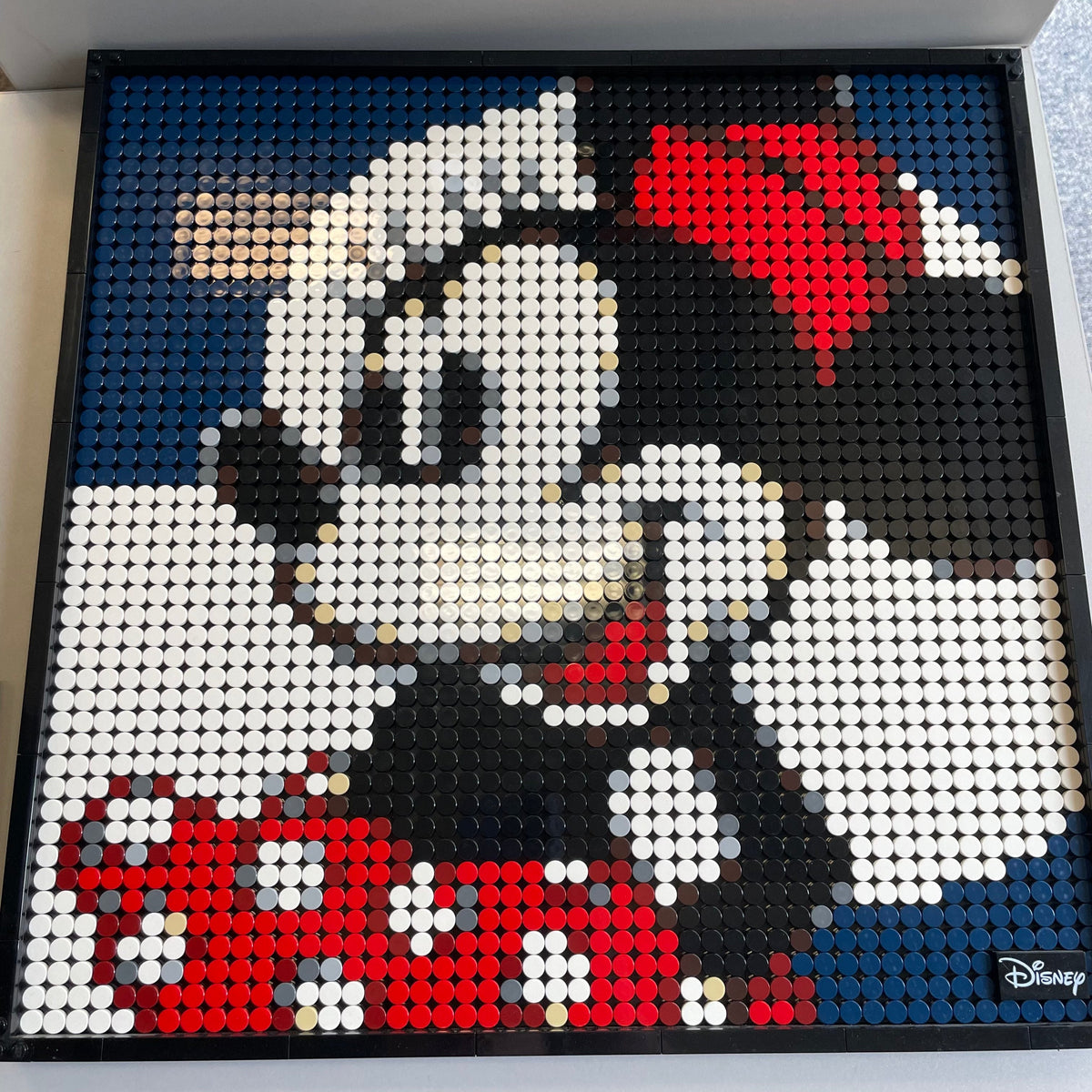 31202 Mickey Mouse (Retired) (Previously Owned) product image 2, provided for visual reference and product detail review