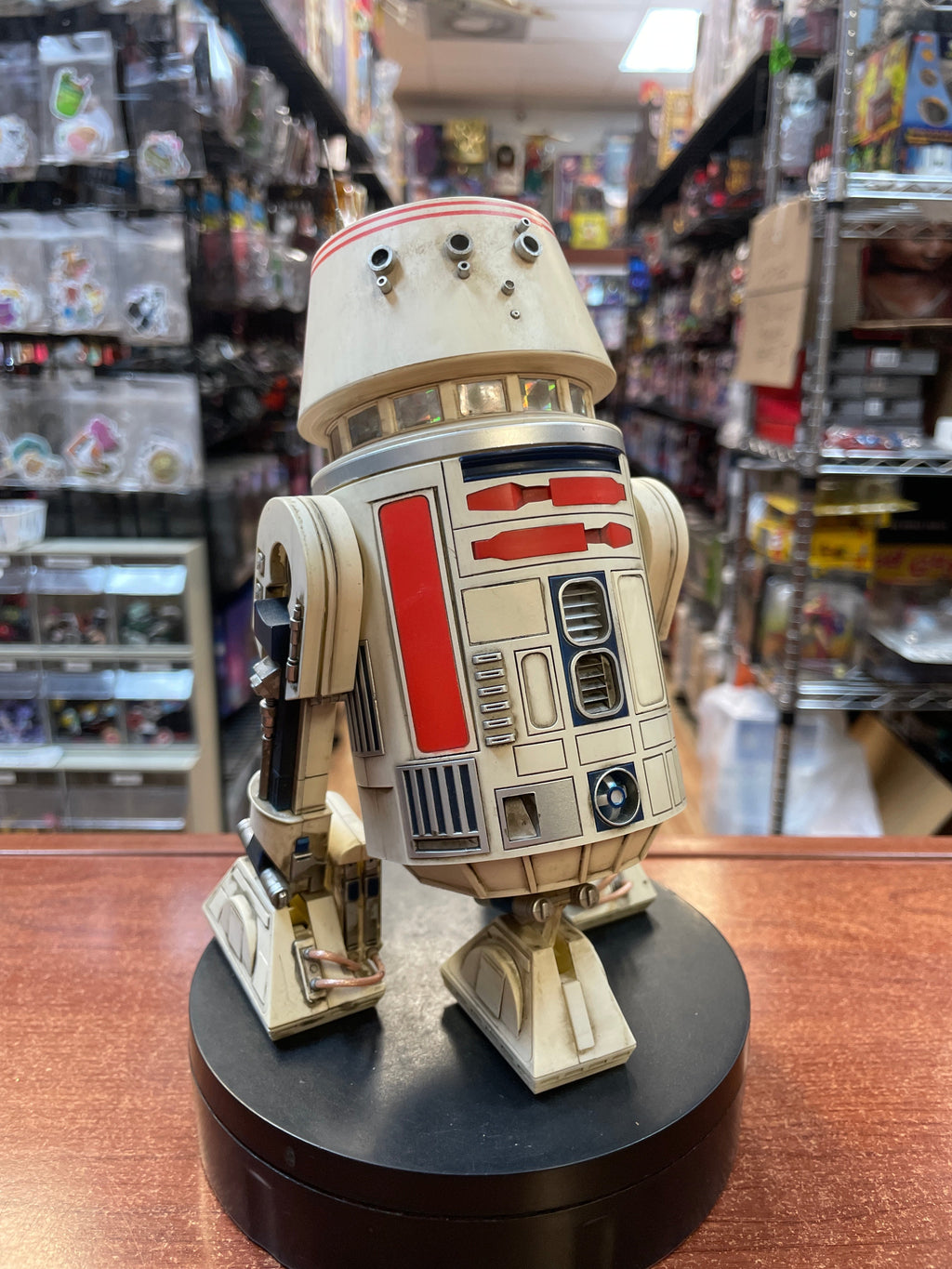 R5-D4 Droid (Star Wars, Sideshow) COMPLETE product image 2, provided for visual reference and product detail review