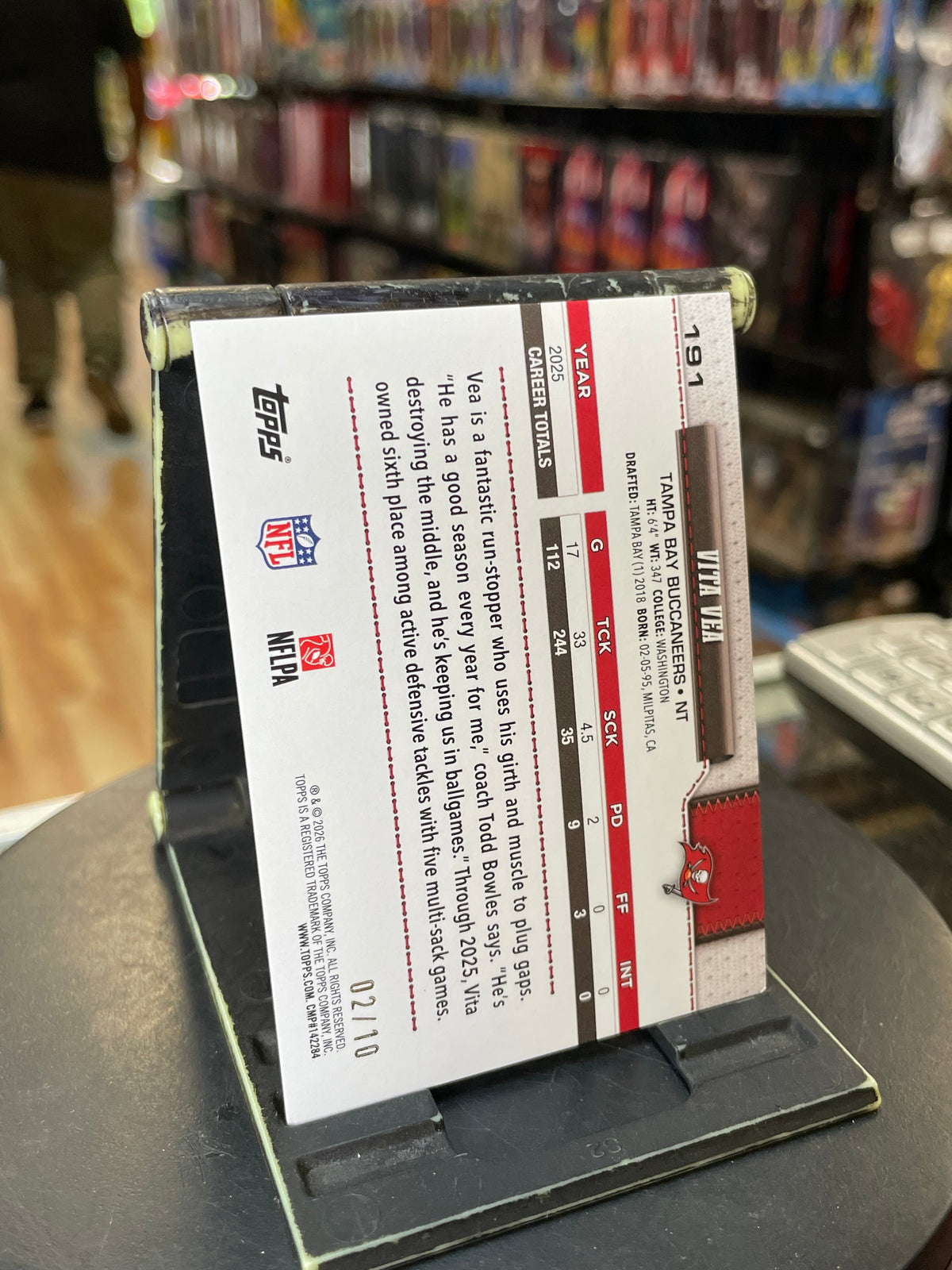 Vita Vea-Black Holo Foil 02/10- (Topps, NFL Flagship 2026) product image 8, provided for visual reference and product detail