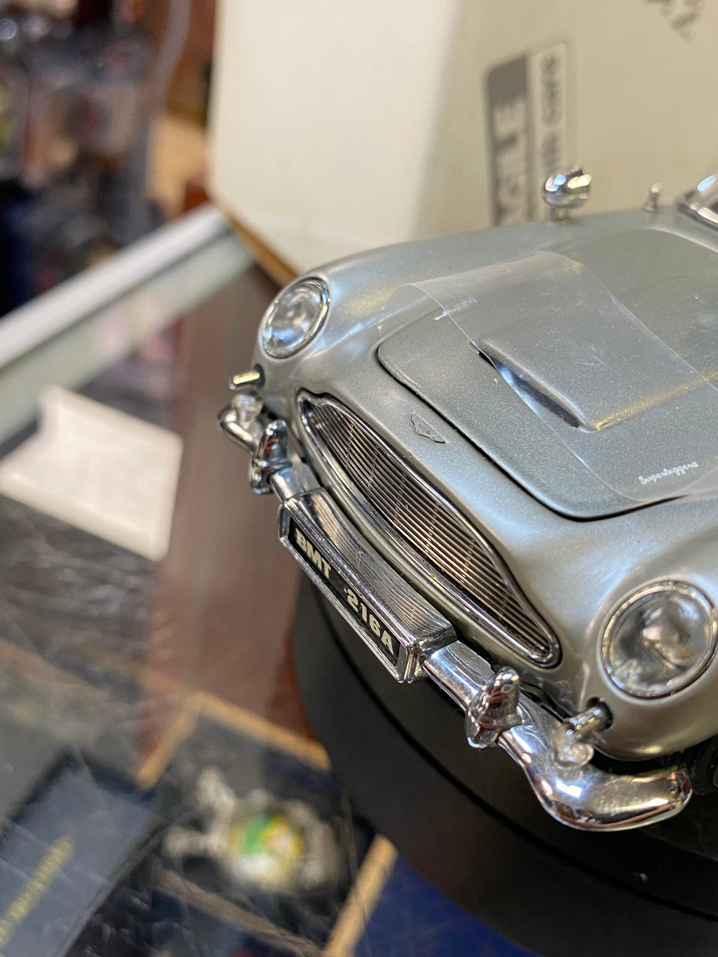 James Bond 007 Aston Martin DB5 1/24 Scale (Danbury Mint, Diecast) product image 20, provided for visual reference and