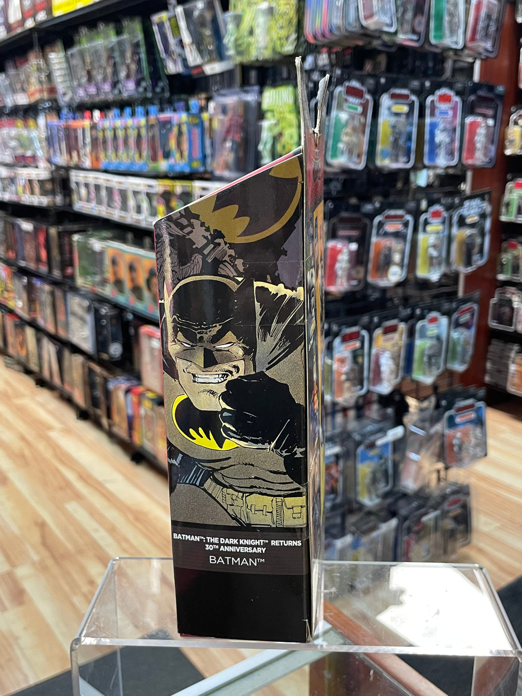 Dark Knight Returns Batman (DC Multiverse, Mattel) **SEALED** product image 2, provided for visual reference and product