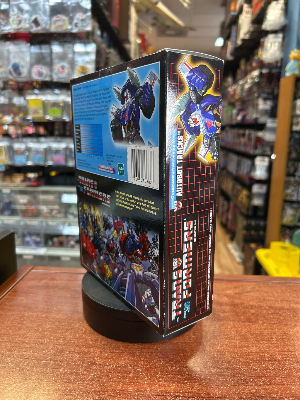 Tracks (Vintage Transformers Commemorative Series, Hasbro) **SEALED** product image 4, provided for visual reference and