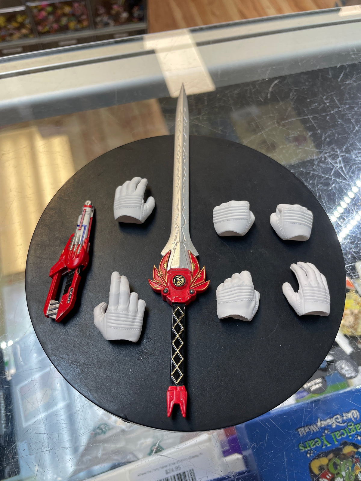 Red Ranger 1/6 Scale (Threezero, MMPR Power Rangers) COMPLETE product image 2, provided for visual reference and product