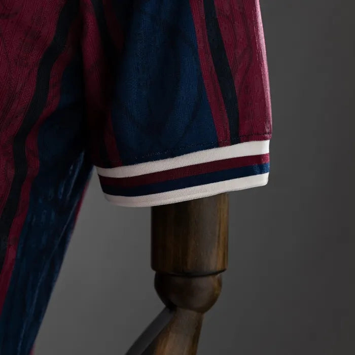 Barcelona Jersey 25/26 Anniversary Retro Football Kit product image 5