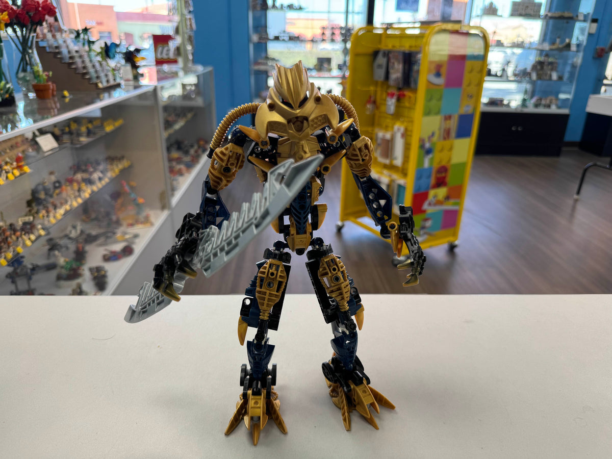 8734 Brutaka (Retired) (Previously Owned) product image 1, provided for visual reference and product detail review