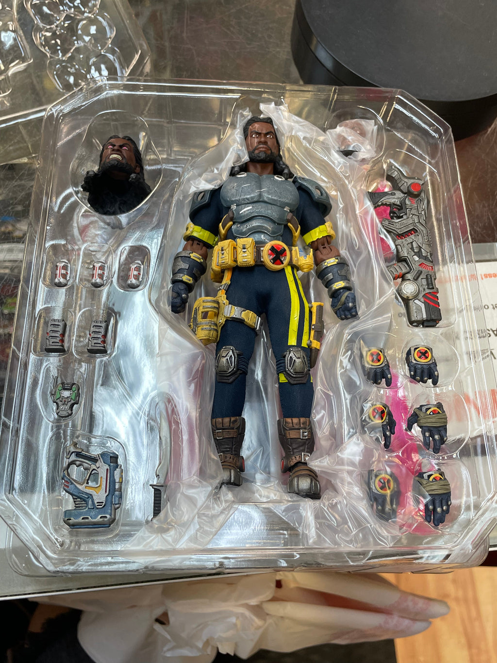 Bishop The Last X-Man One:12 (Marvel, X-Men, Mezco) NEW/OPEN BOX product image 4, provided for visual reference and product