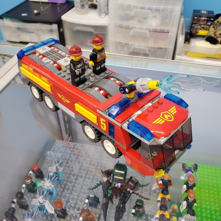 60061 LEGO City: Airport Fire Truck (Retired) (Previously Owned) product image 1, provided for visual reference and product