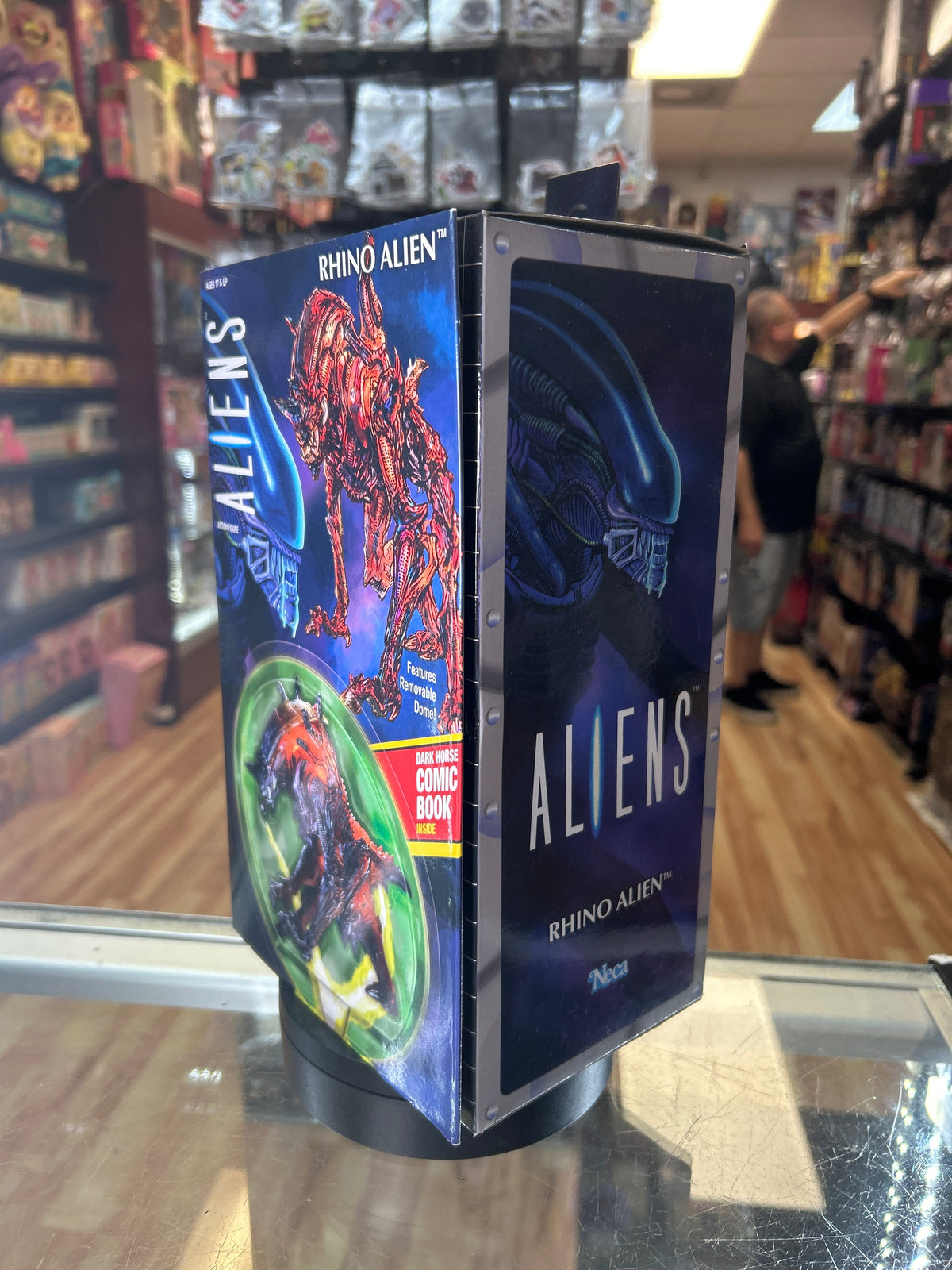 Rhino Aliens (Aliens, NECA) **SEALED** product image 6, provided for visual reference and product detail review