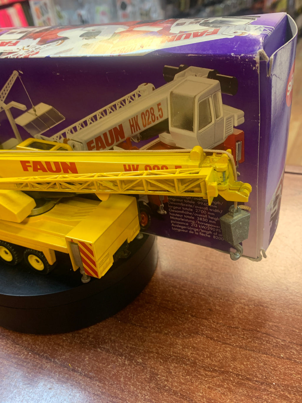 Caterpillar Mercedes SK Faun Telescopic Crane 1/55 Scale ( Vintage SIKO, CAT) product image 4, provided for visual reference