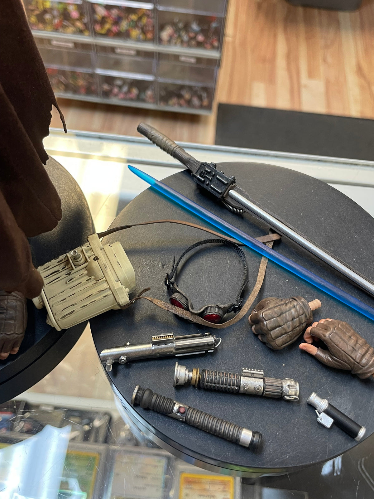 Obi Wan Kenobi Mythos 1/6 Scale (Star Wars, Sideshow) COMPLETE product image 23, provided for visual reference and product