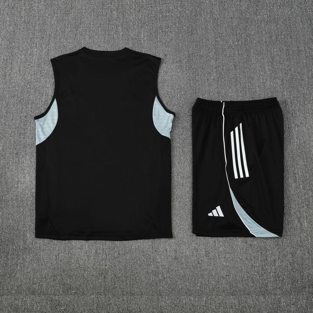 Real Madrid Vest Set Training Tracksuits 25/26 Football Kit product image 4