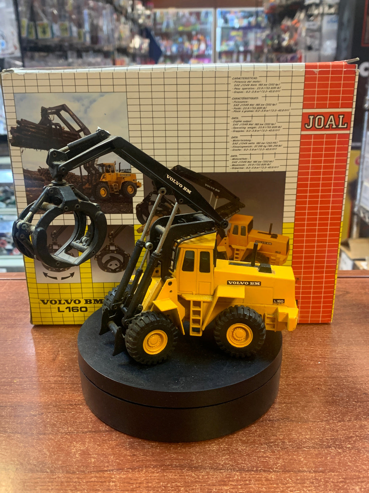 Caterpillar Compact Volvo BM L160 High Lift 1/70 ( Vintage JOAL, CAT) product image 1, provided for visual reference and