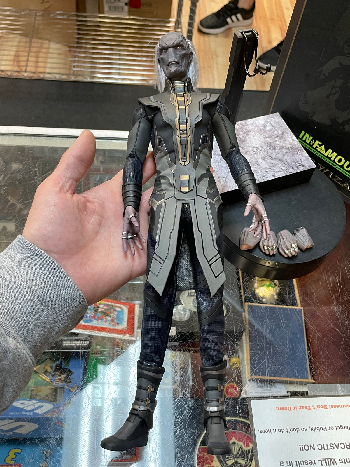 Space Wizard (Ebony Maw) IF-001 (Infamous 1/6th Scale, Avengers Endgame) OPEN BOX product image 7, provided for visual